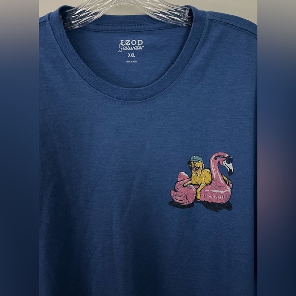 EUC Men’s IZOD Saltwater Blue Short Sleeve Tee w/Dog in Pool Graphic; Size XXL - Picture 3 of 8